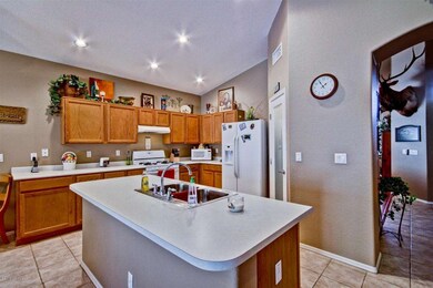 KITCHEN ISLAND