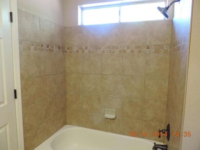 1143 N Sailors Way 008