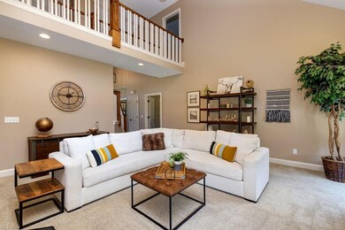Living Room/Foyer/Kitchen/eat in kitchen all fresh