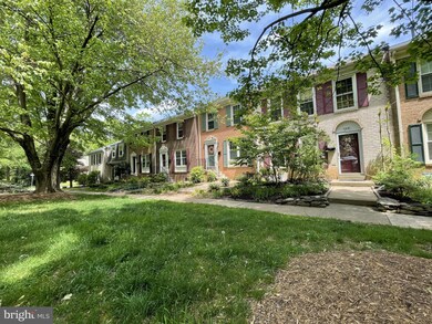 11927 Travistock Ct, Reston, VA 20191 - photo 7