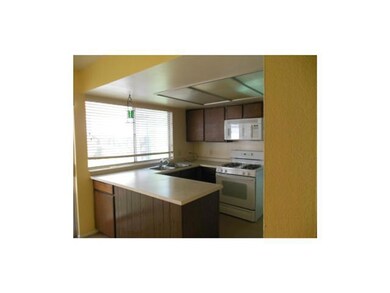 10608 Park View Cir, El Paso, TX 79935 - photo 5