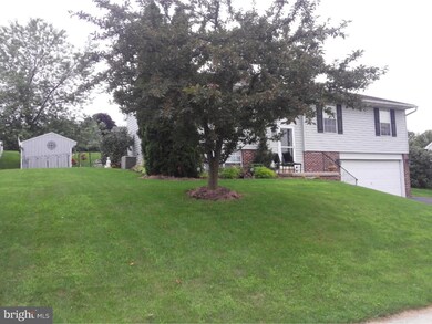 309 Winding Way, Womelsdorf, PA 19567 - photo 3