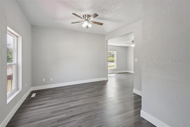 3200 6th Ave, Des Moines, IA 50313 - photo 5