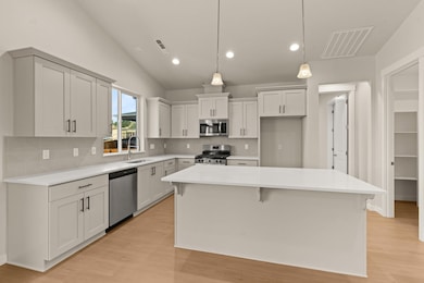 109 Valemont Dr unit 32, Eagle Point, OR 97524 - photo 7