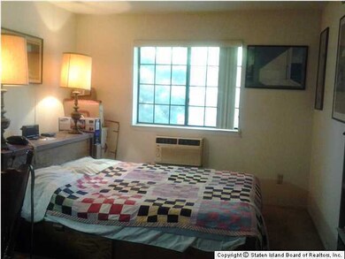 19 Donna Ct unit 8, Staten Island, NY 10314 - photo 7