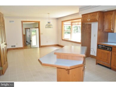 160 Poplar Rd, Boyertown, PA 19512 - photo 4