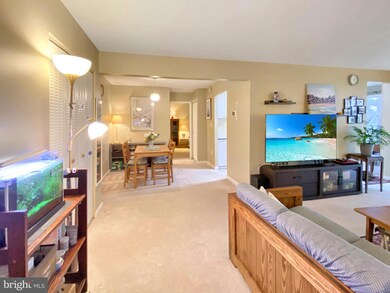 8727 Hayshed Ln unit 12, Columbia, MD 21045 - photo 2