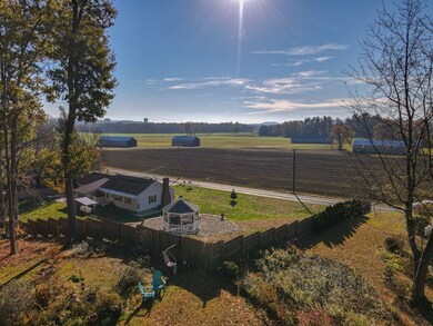 14 Frost Ln, Hadley, MA 01035 - photo 3