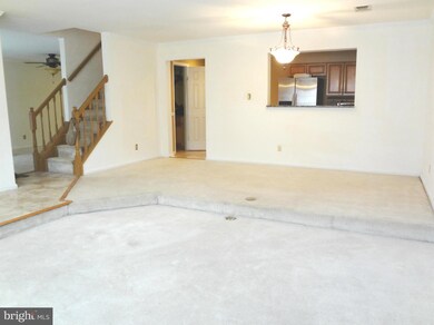 4047 Chetham Way unit 18, Woodbridge, VA 22192 - photo 2