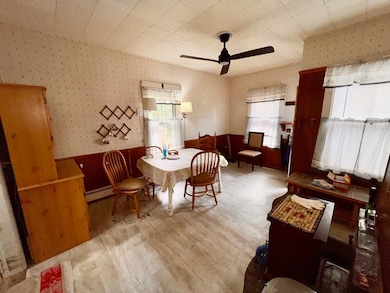 7 Myrtle St, Middleboro, MA 02346 - photo 3