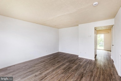 58 Chelmsford Ct, Middle River, MD 21220 - photo 5