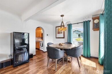 Classic formal dining room