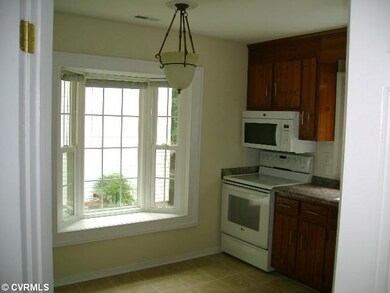 Breakfast Nook - Beautiful Bay window