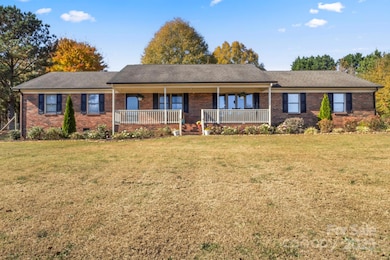 3399 Mason Spring Dr, Lincolnton, NC 28092 - photo 5