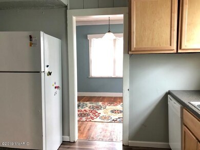 1005 Dorroll St NE, Grand Rapids, MI 49505 - photo 4