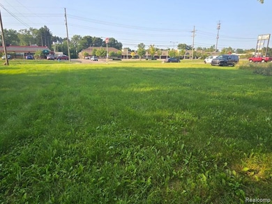 9999 Cooley Lake Rd, West Bloomfield Township, MI 48324 - photo 3