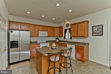 10318 Lantern Ln, Hagerstown, MD 21740 - photo 6