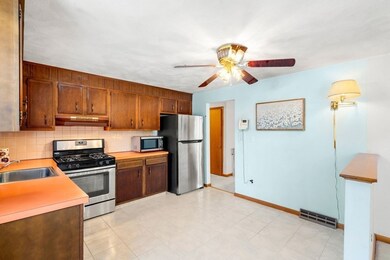 41 Freeport Dr, Burlington, MA 01803 - photo 7