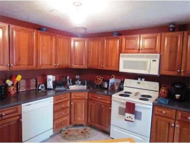 191 Bridle Cross Rd, Fitchburg, MA 01420 - photo 2