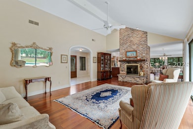 124 Coggins Point Rd, Hilton Head Island, SC 29928 - photo 4