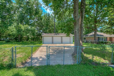 3 Car Detached Garage w/ 2nd Driveway