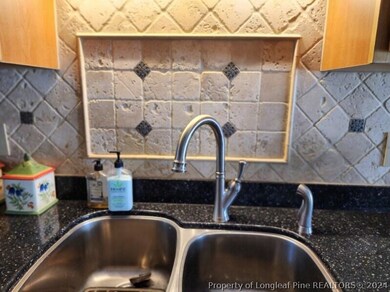 4599 Oakfield Ct, Fayetteville, NC 28314 - photo 6