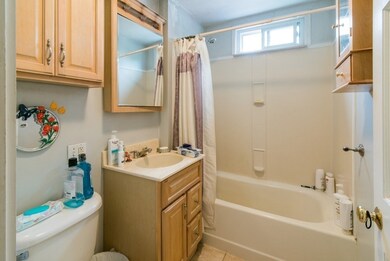 71 Manthorne Rd unit 1, West Roxbury, MA 02132 - photo 6