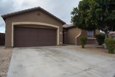 16151 W Desert Flower Dr, Goodyear, AZ 85395 - photo 6
