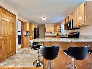 20 Hummingbird Ln, West Springfield, MA 01089 - photo 7