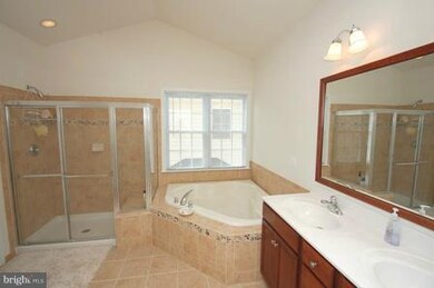 25173 Eisenhower Dr, South Riding, VA 20152 - photo 3