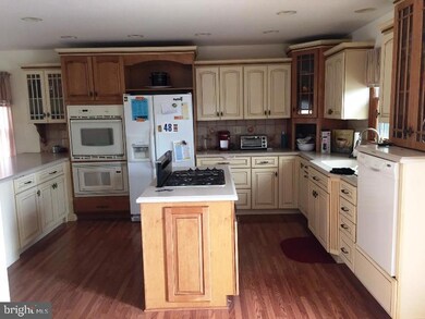 507 N Main St unit (UPPER), Glassboro, NJ 08028 - photo 4