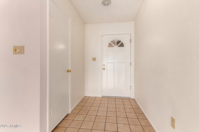 5860 W Saragosa St, Chandler, AZ 85226 - photo 5