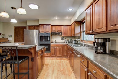 Great working counter space in the kitchen includi
