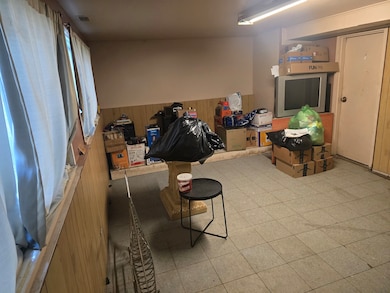 213 Berry St, Park Forest, IL 60466 - photo 4