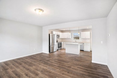 1-CBR018-i1880-Great Room1