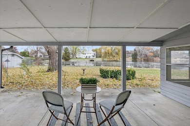 unlisted-address, Libertyville, IL 60048 - photo 3