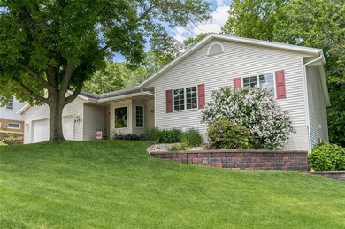 4170 Richland Dr NW, Cedar Rapids, IA 52405 - photo 2