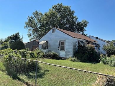 2722 E Marshall St, Tulsa, OK 74110 - photo 2