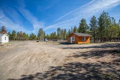 8859 Split Rail Rd, La Pine, OR 97739 - photo 7