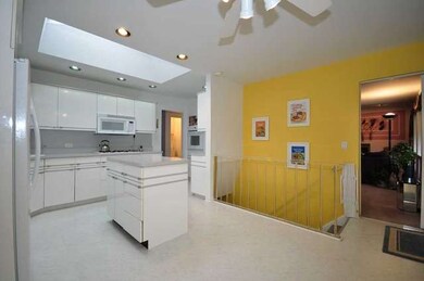 269 S Boyd Ave, Elmhurst, IL 60126 - photo 6