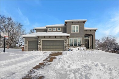 1604 Halls Creek Ave, Raymore, MO 64083 - photo 3