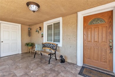 882 Count Wutzke Ave, Las Vegas, NV 89119 - photo 4