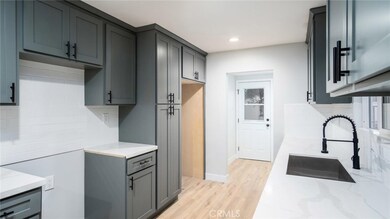 1428 W 56th St, Los Angeles, CA 90062 - photo 7