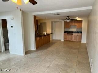 Dining-Wet Bar