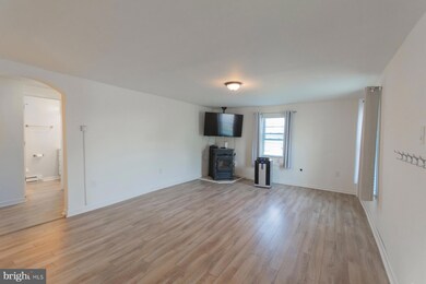 104 W 5th Ave, Ranson, WV 25438 - photo 2