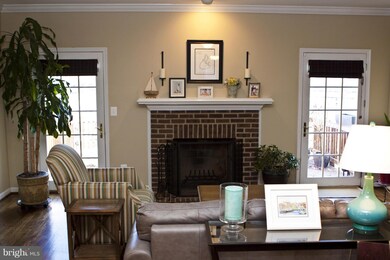 128 Gretna Green Ct unit XIII-8, Alexandria, VA 22304 - photo 2