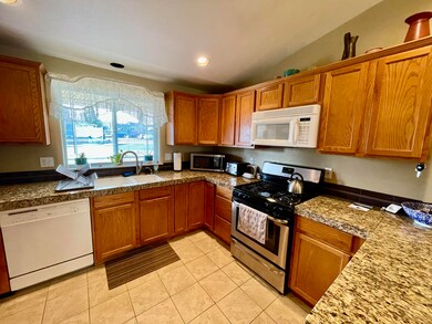 2201 SW Obsidian Ave, Redmond, OR 97756 - photo 4