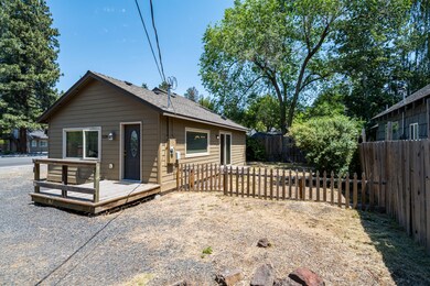 1528 NE 8th St, Bend, OR 97701 - photo 3