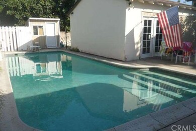 Cool yourself off and enjoy the pool along with yo