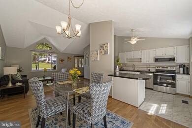 16136 Olmstead Ln, Woodbridge, VA 22191 - photo 7